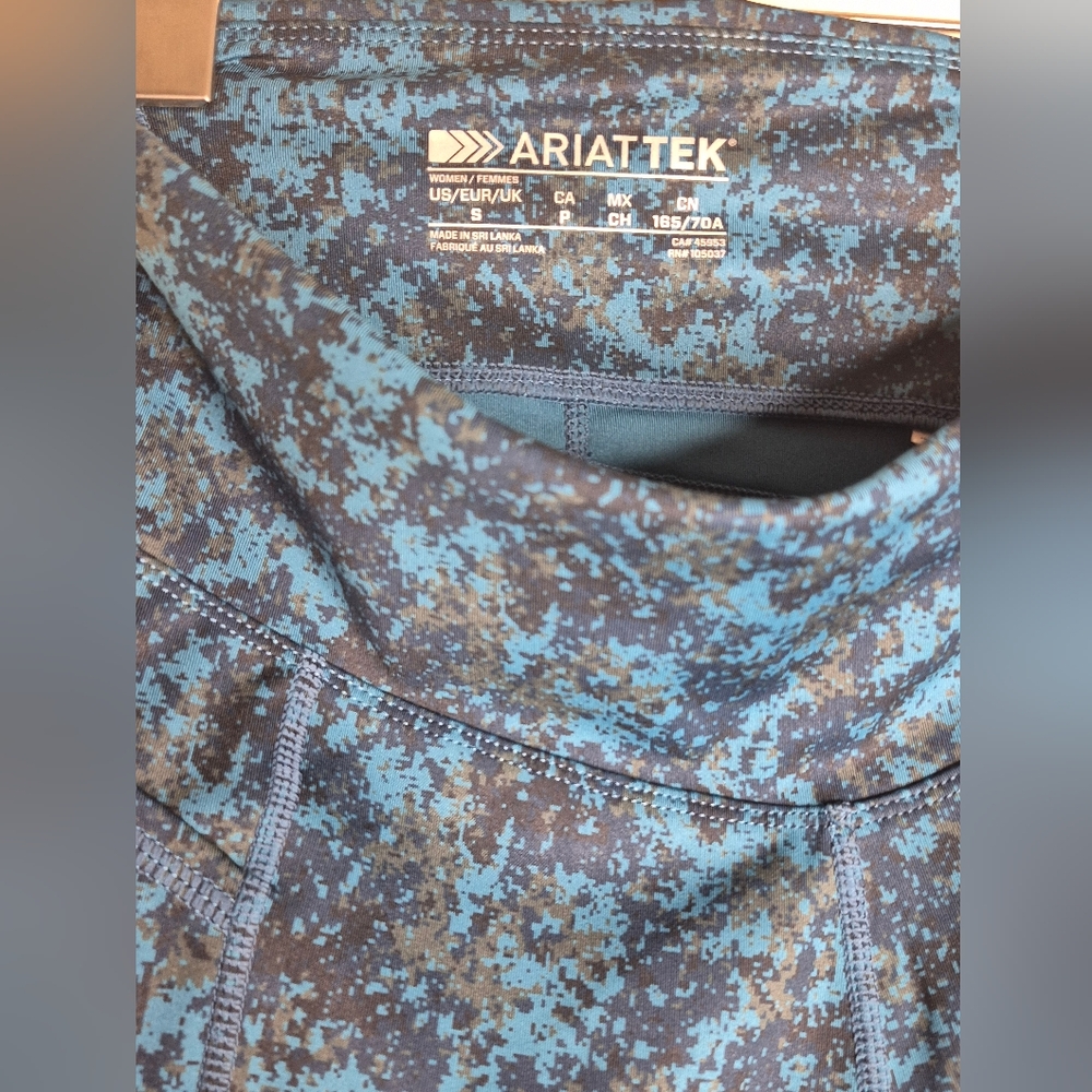Ariat Digital Camo Performance Leggings - Picture 3 of 3